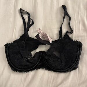 Victoria’s Secret dream angels push up without padding bra